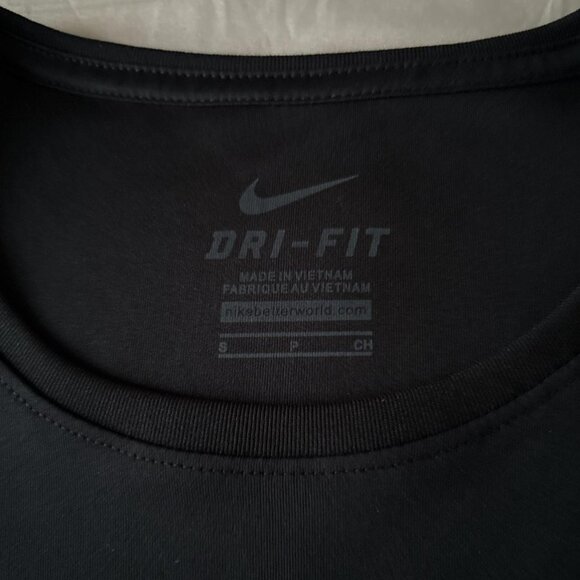 Nike Missouri Tigers Dri-Fit women's black and yellow athletic shirt. Size S/P. - Picture 4 of 6